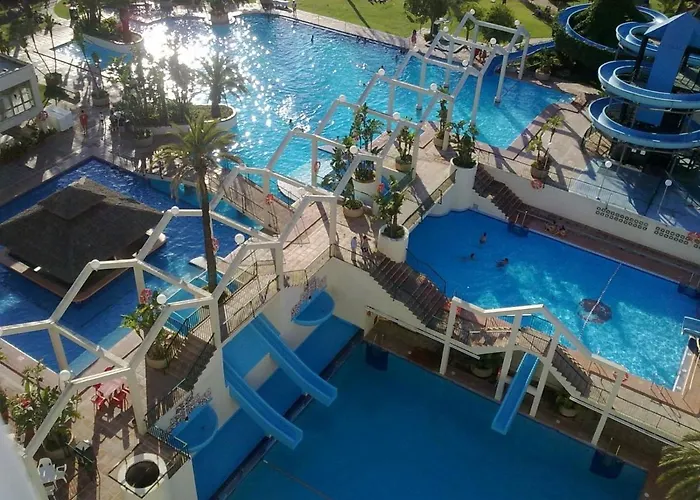 Estudios Y Apartamentos Benal Beach